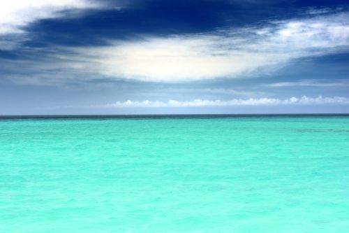 Smaragdgrünes Meer vor der Insel Miyako